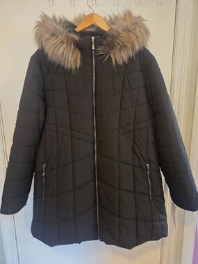 Maralyn & Me Women's Black Quilted Puffer Coat with Faux Fur Hood